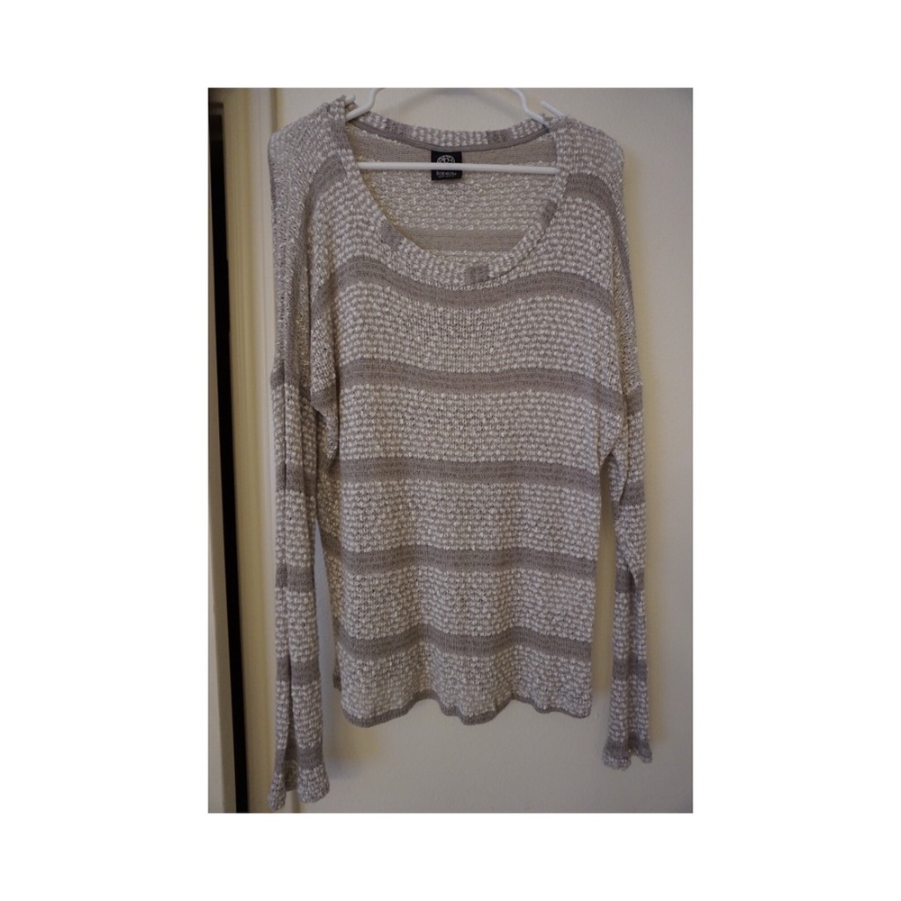 Women’s sweater